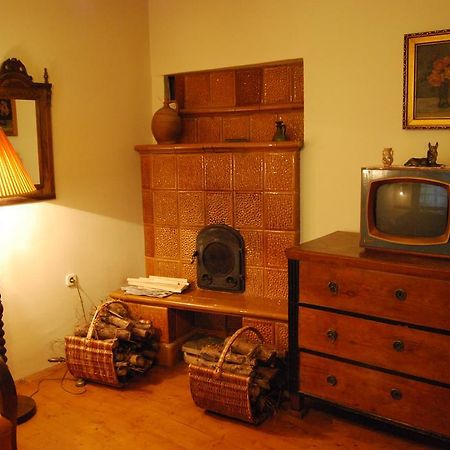 Boroka Apartmanhazak - Oereghaz Velem Rum bild